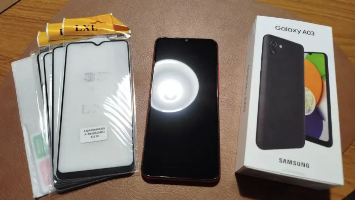 Samsung Galaxy A03 - 4GB - 64GB Vermelho - Com capa e películas 