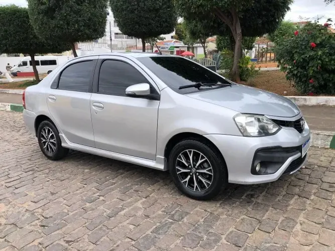 Toyota Etios Platinum Sed. 1.5 Flex 16V 4P Aut. 2017