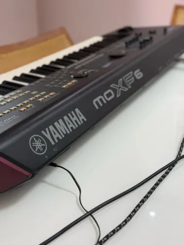 Yamaha MOXF6 61 Sintetizador