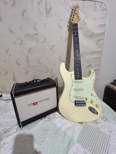 Vendo Guitarra e Amplificador