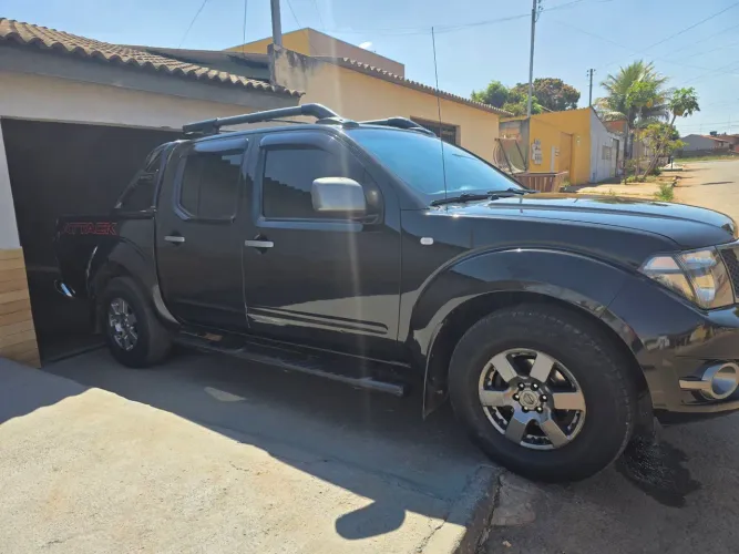 Nissan Frontier SV Attack CD 4X2 2.5 TB Diesel 2014