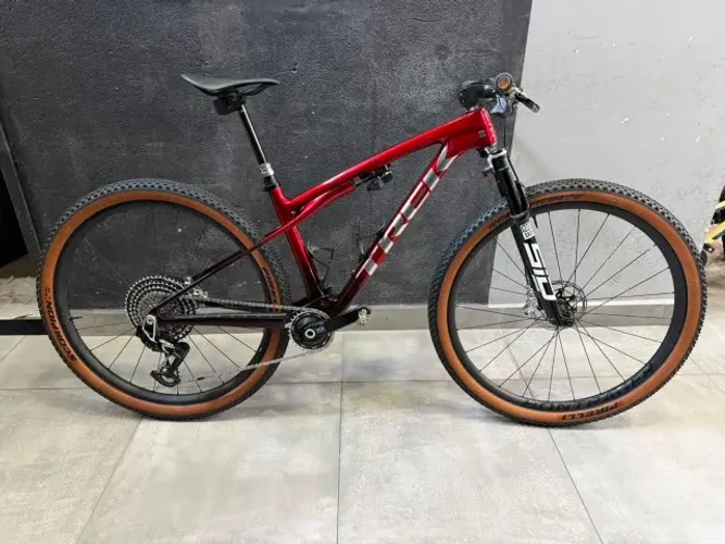 Bicicleta Trek Supercaliber 9.9 tam M - Flight attendant - Top de linha da marca