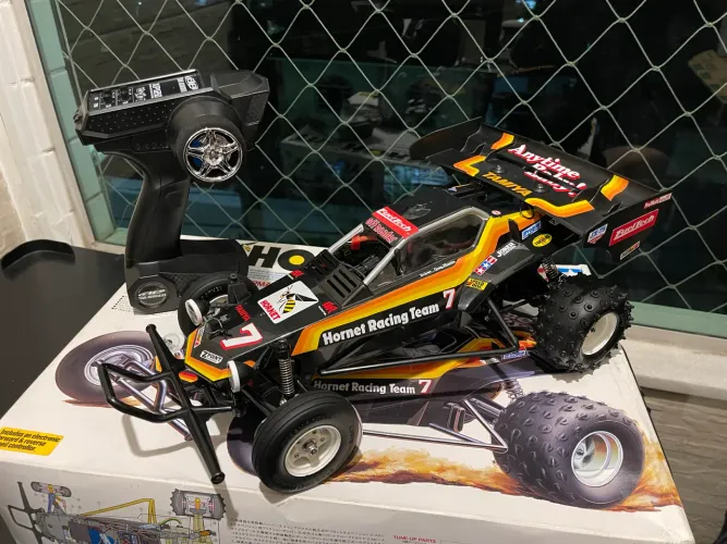 Automodelo Tamiya Hornet 1/10
