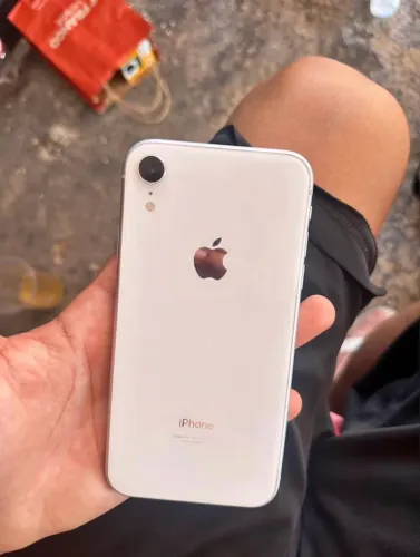 iPhone XR 64 gb