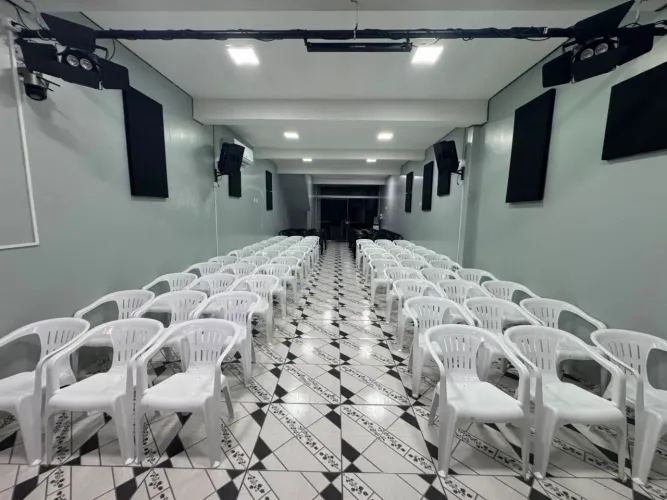 Cadeiras semi novas