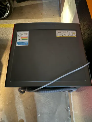 Vendo máquina Brastemp lava e seca zero pouquíssima usada.