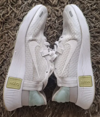 Tênis Nike Reposto Feminino