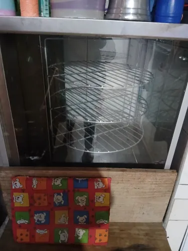 Vendo churrasqueira giratória nova 