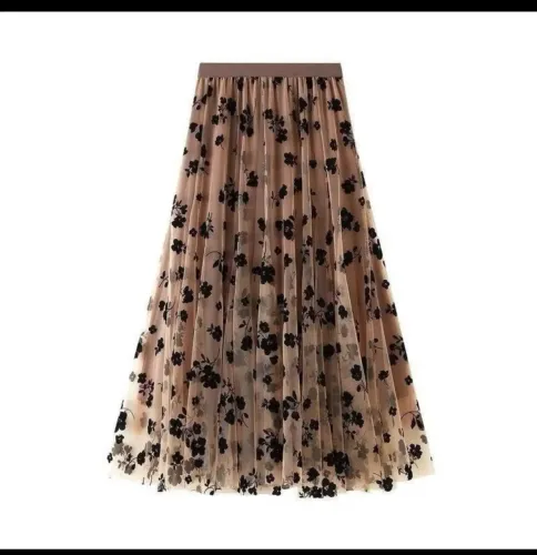 Vendo saia mide de tule com flores pretas