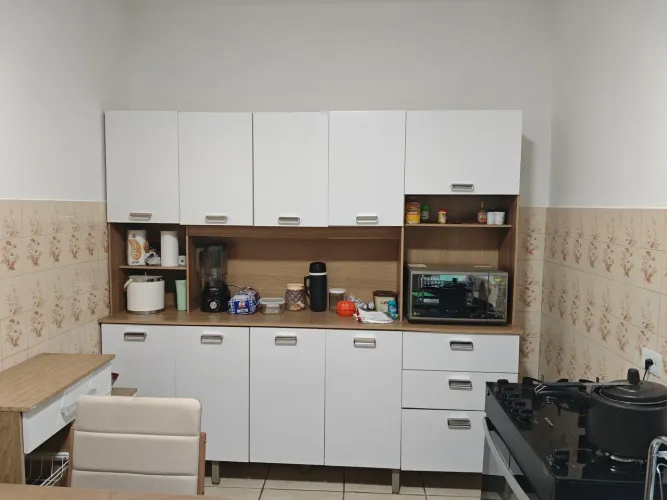 Vendo móveis semi- novos. 
