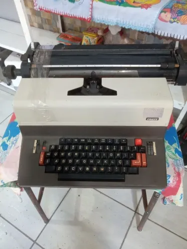 Vendo Máquina de datilografia