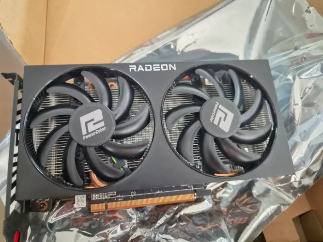 Placa de Video RX 6600 XT 8GB PowerColor Fighter