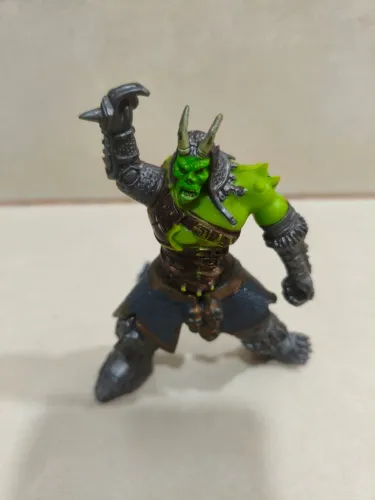 Boneco colecionável ORC