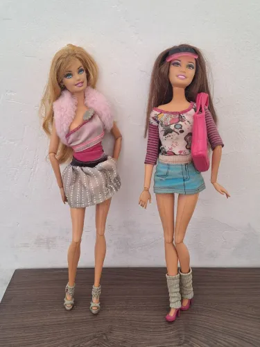 DUPLA BARBIES FASHIONISTAS 2009