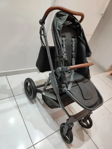 ABC Design Como 04 Black, com Moisés e Bebê conforto, kit completo, muito novo!!!