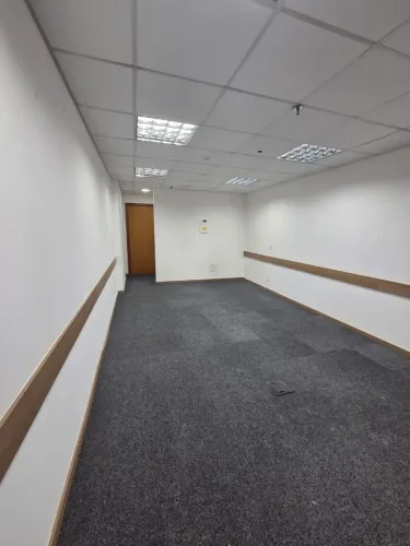 Execelnte espaço de trabalho - Otima localização - 34 m² + 01 Vg