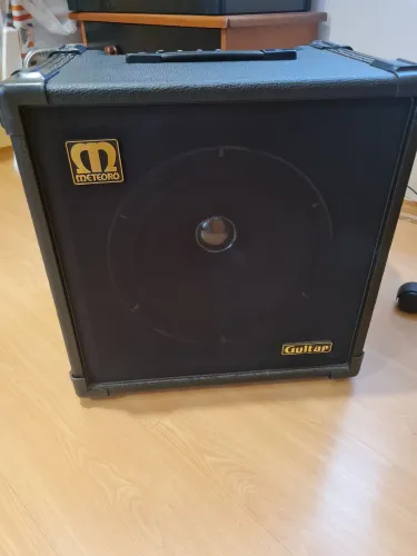 Amplificador para guitarra