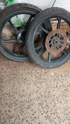 Roda liga Titan 150 com pneus 51- *