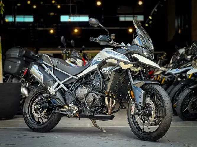 TRIUMPH TIGER 900 GT