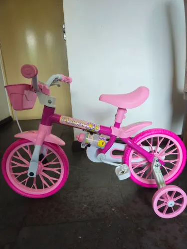Bicicleta infantil nova aro 12