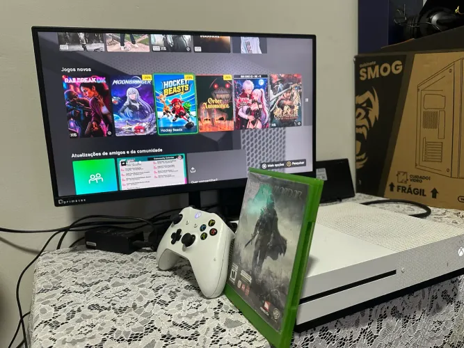 XBOX ONE S 500GB + CONTROLE + JOGO - ACEITO TROCA