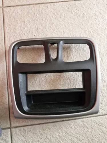Moldura radio Sandero Logan original