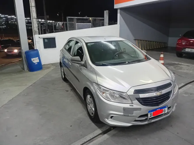 Chevrolet Onix JOY Hatch 1.0 8V Flex Mec. 4P 2017
