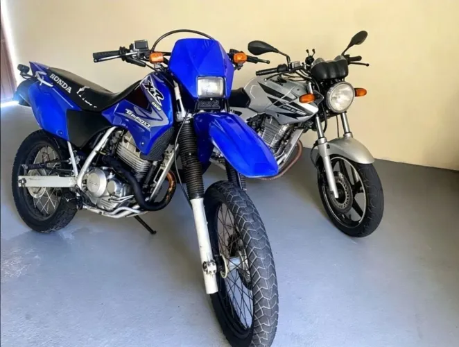 TROCO AS 2 POR CARRO XR 250 TORNADO E TWISTER 250 LER O ANUNCIO