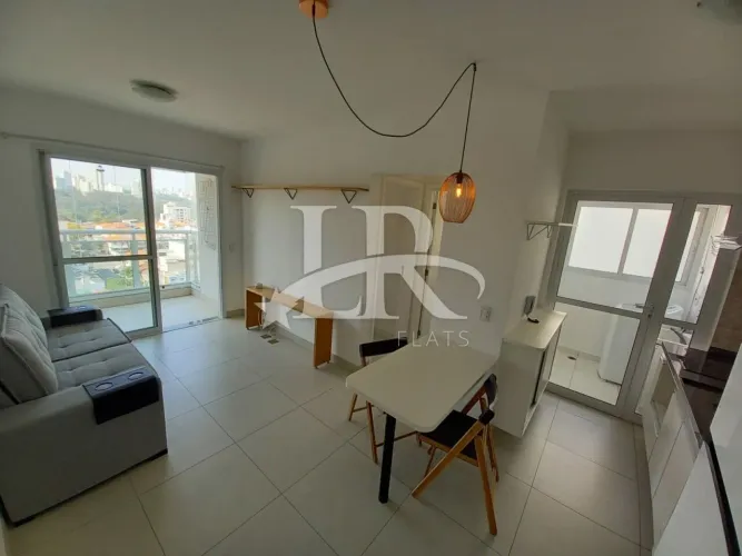 LR Flats - Flat amplo mobiliado na Aclimação, confira agora!
