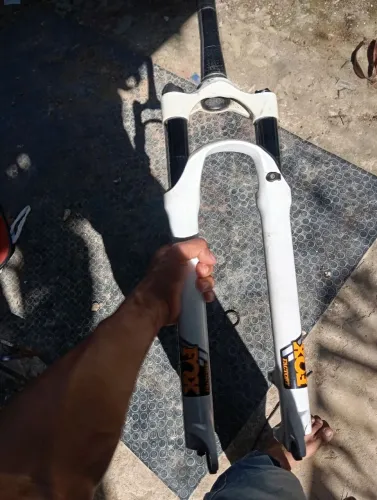 Vendo Fox factory 32 copo em fibra de carbono aro 26 