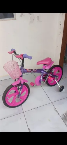 Bicicleta infantil menina