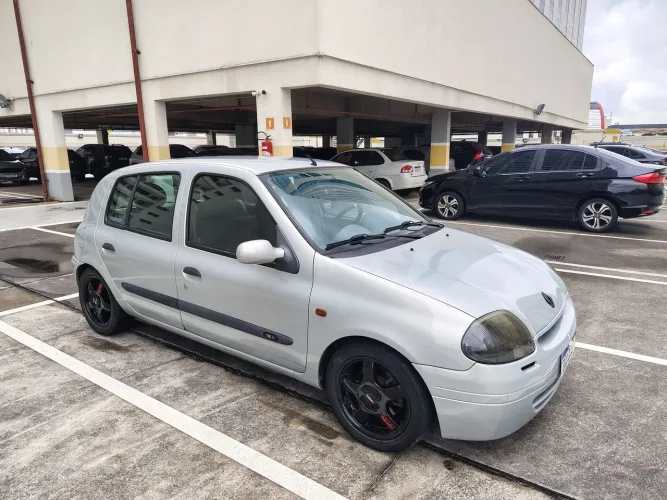 Renault Clio RN/ Expression 1.6 16V 5P 2001
