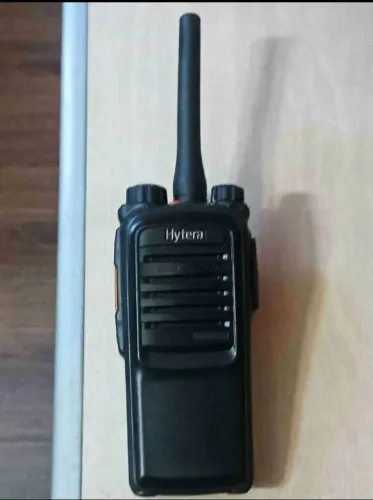 Rádio Digital Hytera PD706G Faixa 350-400 MHz DMR + Analógico Completo.