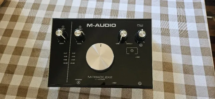 Interface de Áudio M-Audio M-Track 2X2