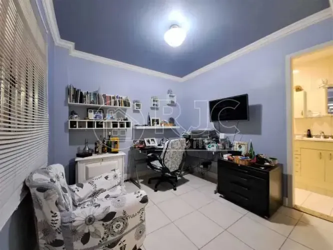 Imóvel para venda tem 253 metros quadrados com 5 quartos em Tijuca - Rio de Janeiro - RJ