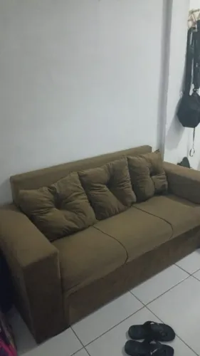Vende-se sofá 3 lugares