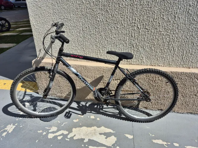 Vendo 2 Bicicletas em bom estado .OBS:Só vendo as 2 juntas