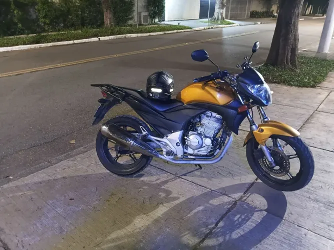 Motor acabou de sair da retifica, está na garantia.