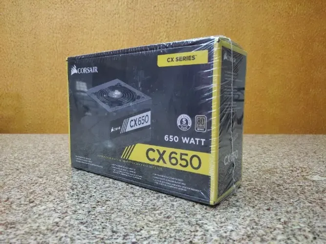 Fonte Corsair CX650 - 650W 80 Plus Bronze / CP-9020122-WW