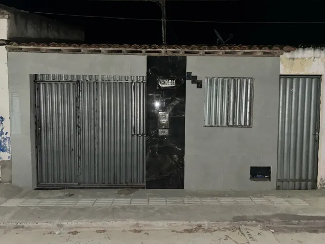 CASA À VENDA