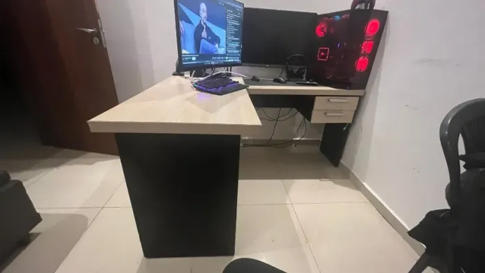 Mesa computador usada