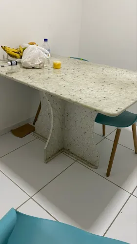 Mesa de mármore