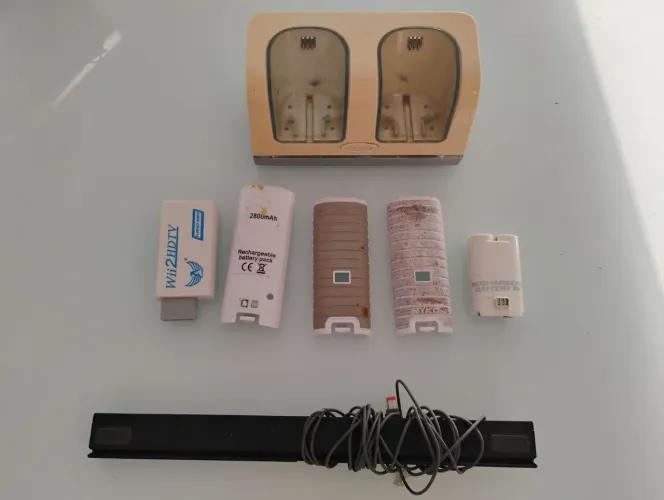 lote com itens de Nintendo Wii no estado - favor ler anúncio