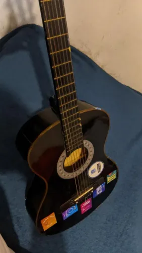 Violão usado em otimo estado!