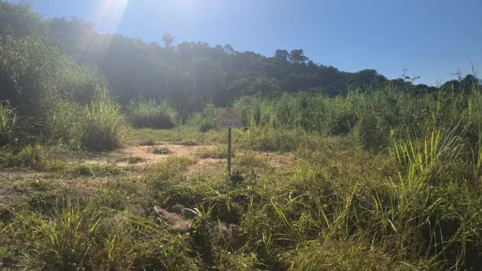 Terreno de 1.700 m² em Piraporão - Piedade/SP, localizado em uma região tranquila, com fác