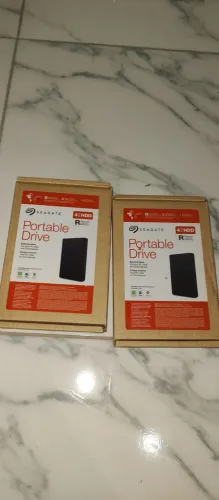 2 Hd externo Seagate 4T novo aberto as caixas apenas para foto