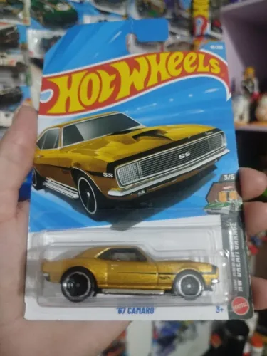 HOT WHEELS '67 CAMARO 1:64