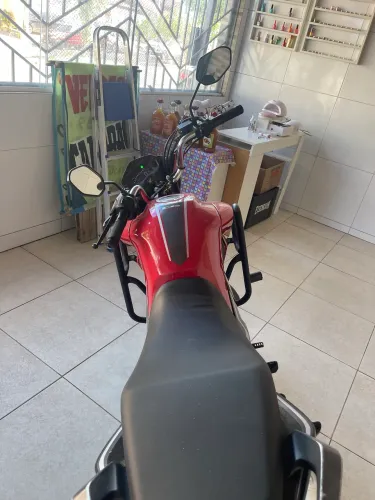 Moto para pessoas exigente , mais informações chame no zap *60 Marcos