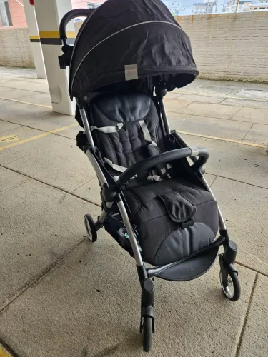 Carrinho Chicco Compacto C/ Fechamento Automático Goody Plus Preto