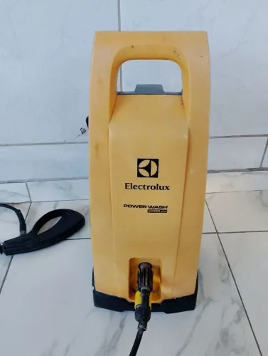 Lavadora de alta pressão Eletrolux de 2200 psi